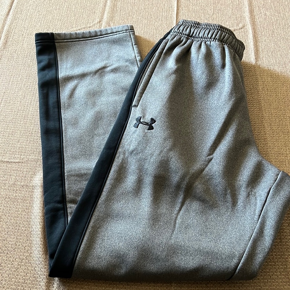 NWOT-UNDER ARMOUR “STORM” PANTS